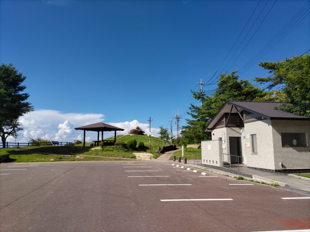 絵下山公園広場